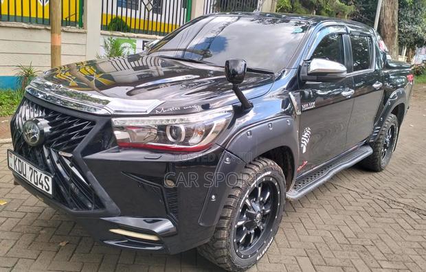 Toyota Hilux 2018 Black