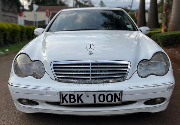 Mercedes-Benz C200 2004 White