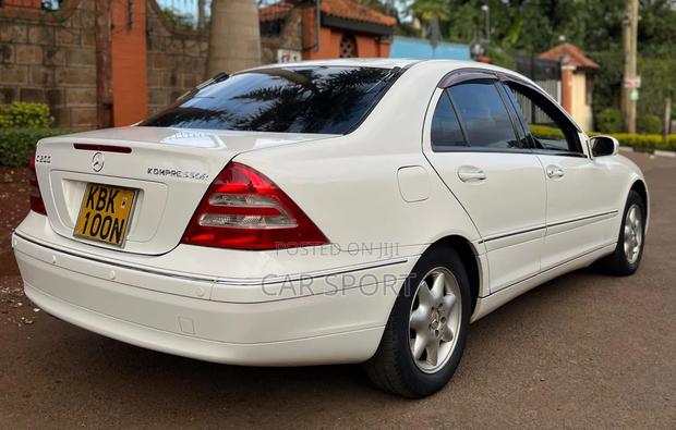 Mercedes-Benz C200 2004 White