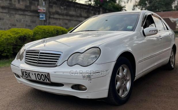 Mercedes-Benz C200 2004 White