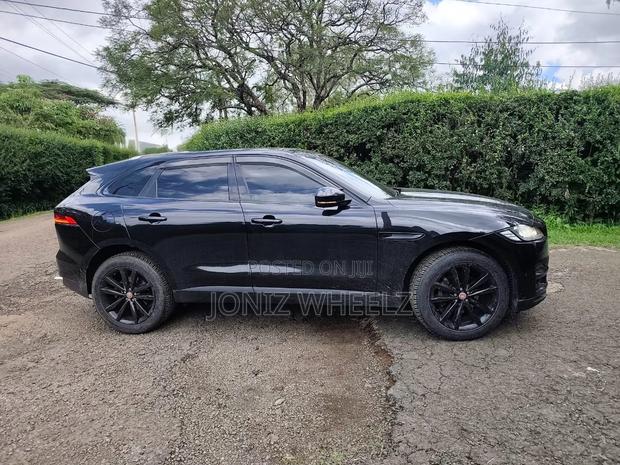 Jaguar F-Pace 20d R-Sport 2017 Black