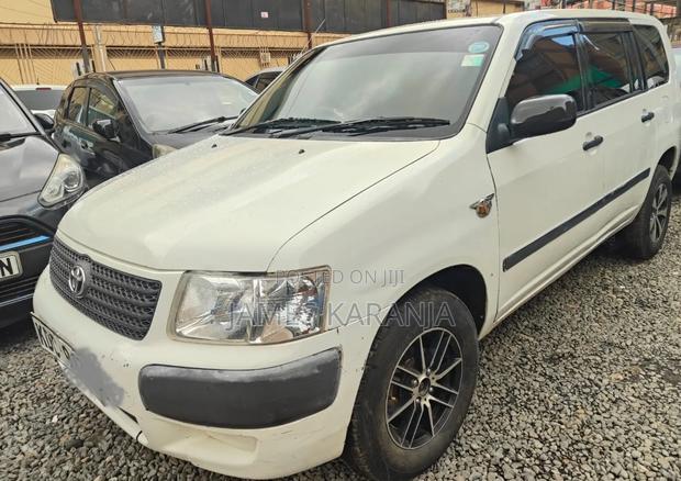 Toyota Succeed SV Premium 2014 White