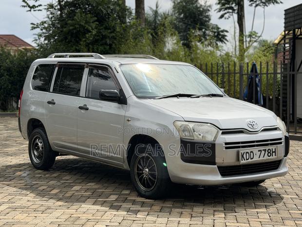 Toyota Succeed 2015 Silver