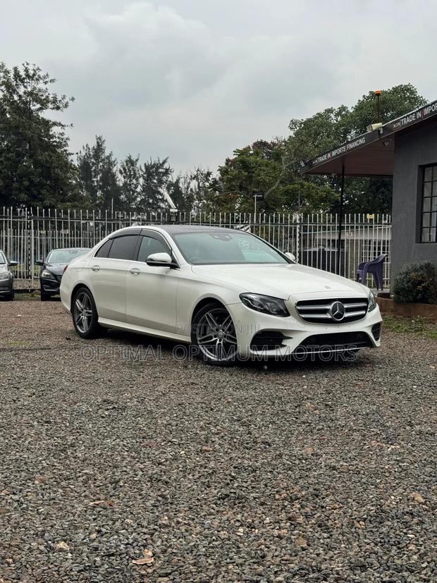 Mercedes-Benz E200 2017 White
