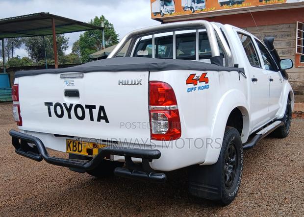 Toyota Hilux 2008 White