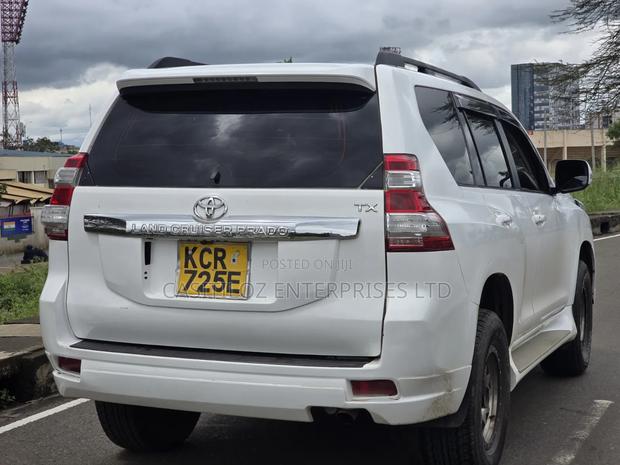 Toyota Land Cruiser Prado 2.7 i 2012 White