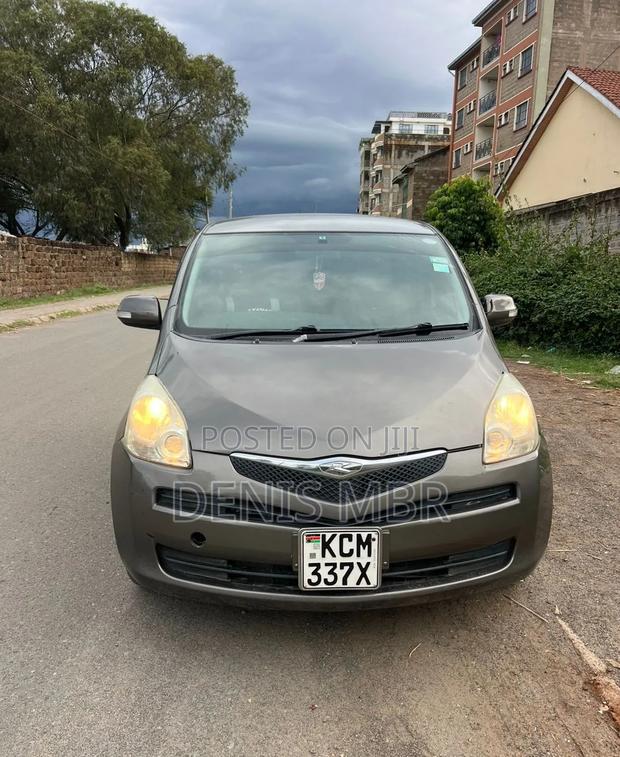 Toyota Ractis 2012 Gray