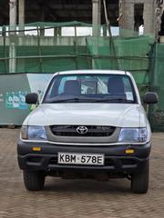 Toyota Hilux 2003 White for sale