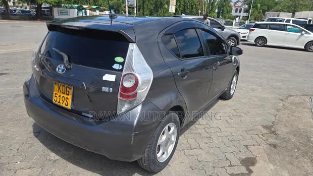 Toyota Aqua 2014 Gray