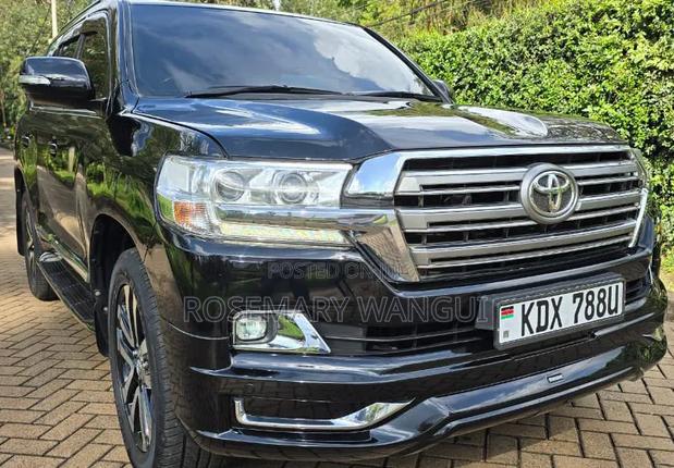 Toyota Land Cruiser Prado 2016 Black