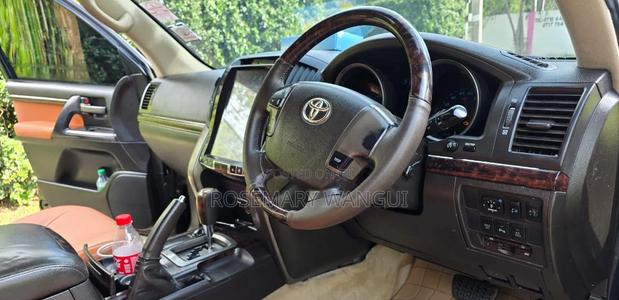 Toyota Land Cruiser Prado 2016 Black