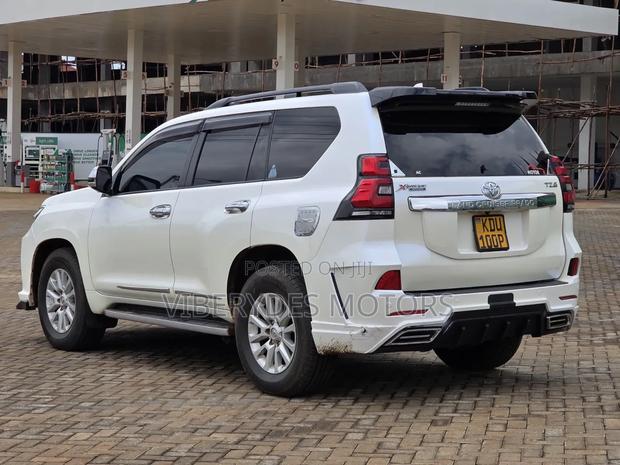 Toyota Land Cruiser Prado 2015