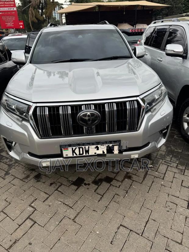 Toyota Land Cruiser Prado 3.0 190hp 2019 Silver