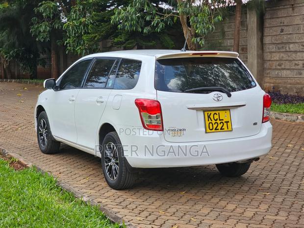 Toyota Corolla Fielder 1.5 Petrol FWD 2011 White