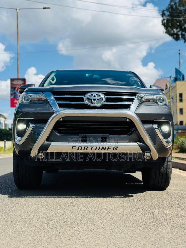 Toyota Fortuner 2019 Gray
