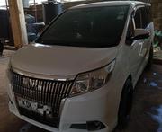 Toyota Voxy 2015 White for sale