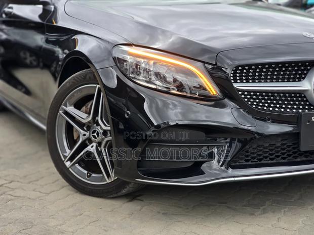 Mercedes-Benz C200 2019 Black