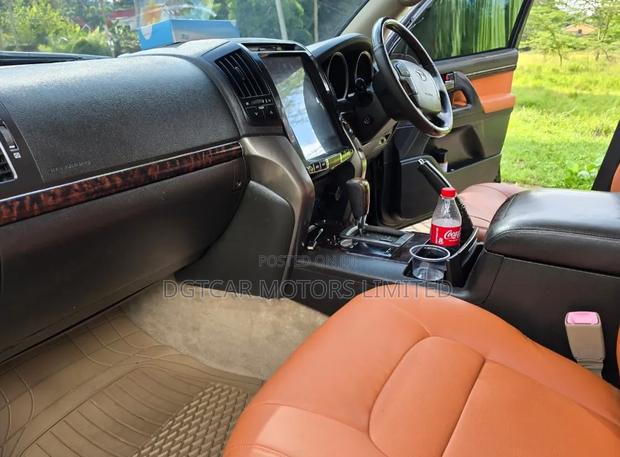 Toyota Land Cruiser 2011 Black