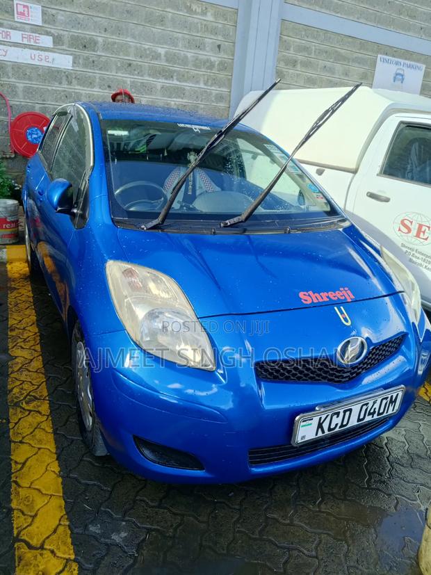 Toyota Vitz 2010 Blue