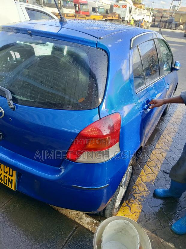 Toyota Vitz 2010 Blue