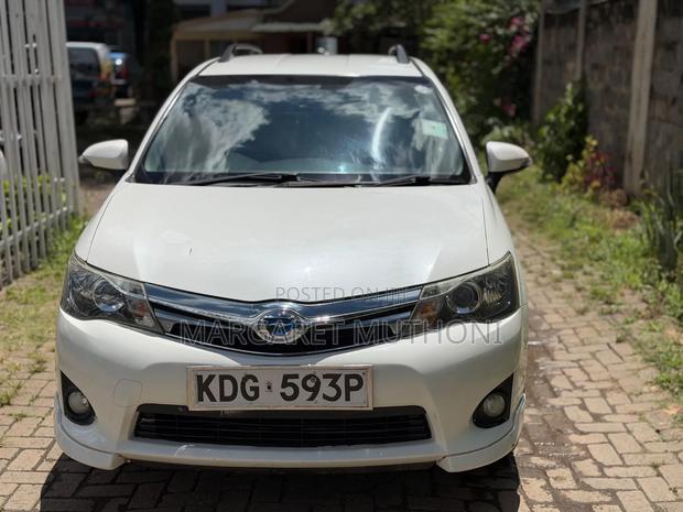 Toyota Corolla Fielder 2015 White