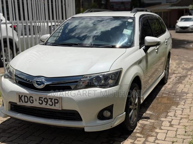 Toyota Corolla Fielder 2015 White