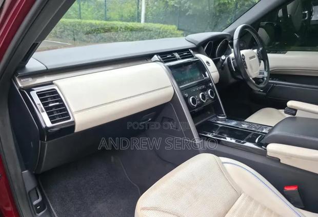 Land Rover Discovery 2017 Red