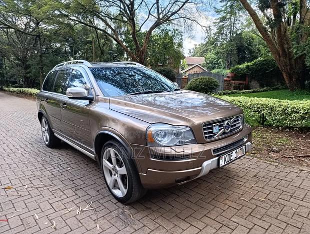 Volvo XC90 3.2 4dr SUV (3.2L 6cyl 6A) 2014 Gold