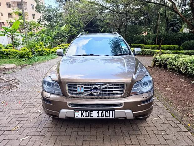 Volvo XC90 3.2 4dr SUV (3.2L 6cyl 6A) 2014 Gold