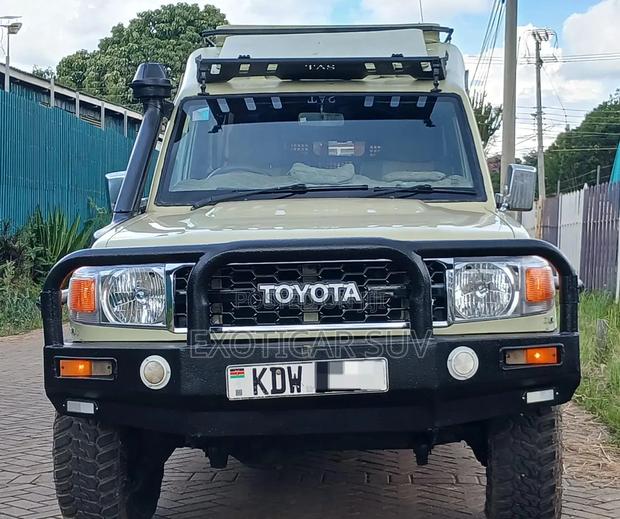 Toyota Land Cruiser 2013 Beige