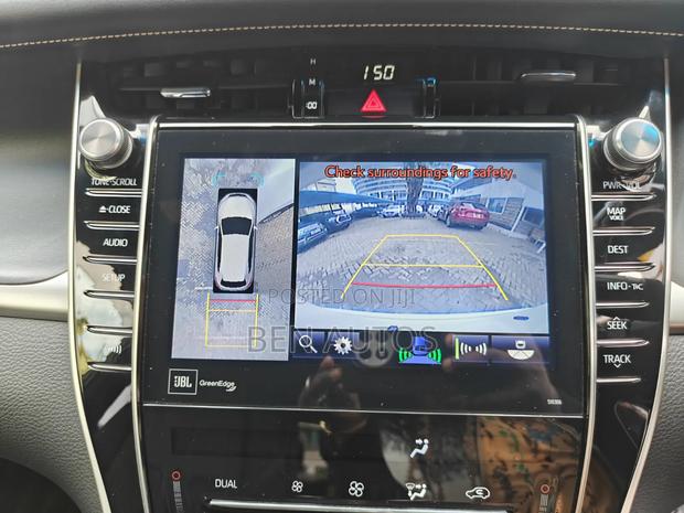Toyota Harrier Progress 2019 White