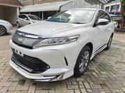 Toyota Harrier Progress 2019 White for sale