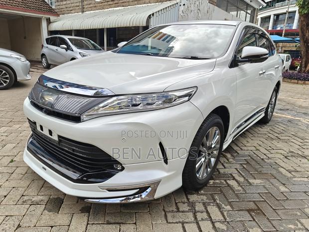 Toyota Harrier Progress 2019 White