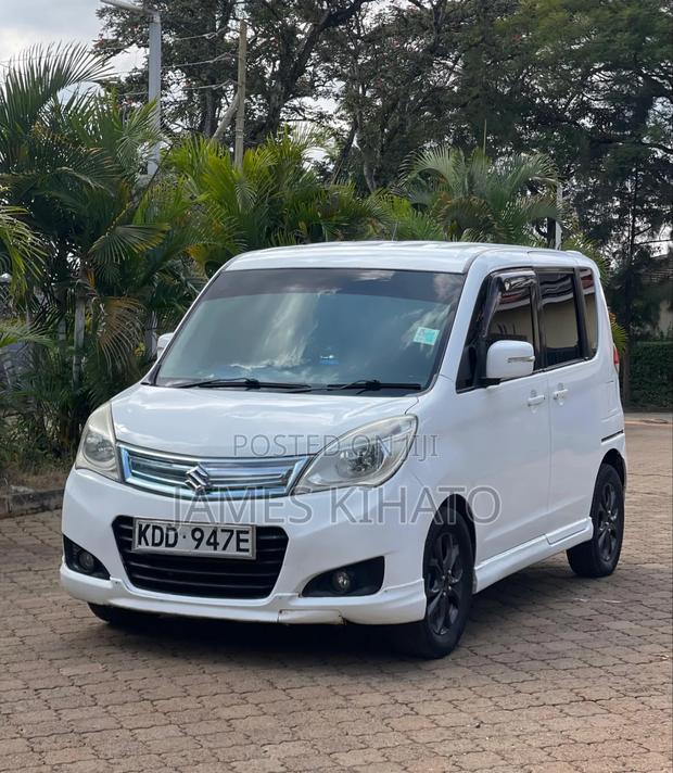 Suzuki Solio 2014 White