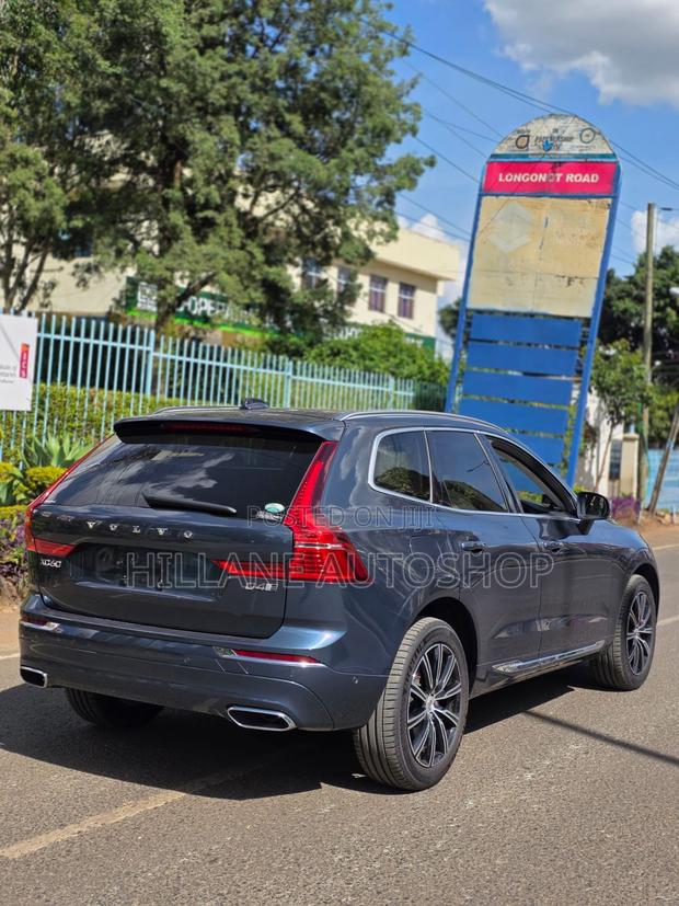 Volvo XC60 2019 Blue