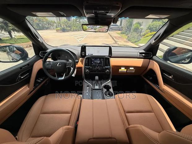 Lexus LX 700h 2024 Silver