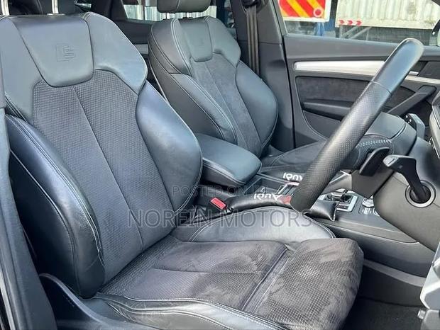 Audi Q5 2.0T Premium AWD quattro 2019 Black