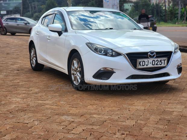 Mazda Axela 2015 Pearl