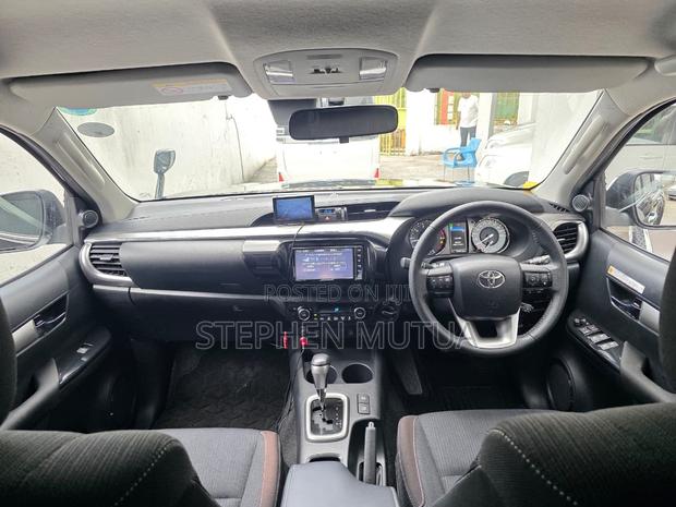 Toyota Hilux Revo Double Cab Deisel 2.4 AWD 2021 Black