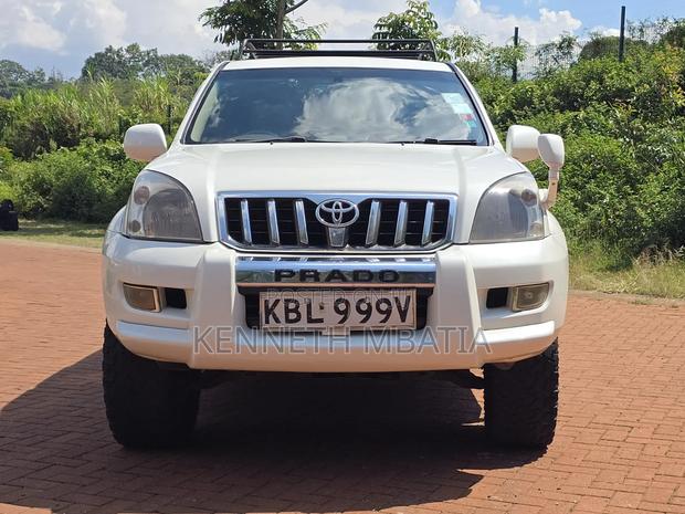 Toyota Land Cruiser Prado 2004 White