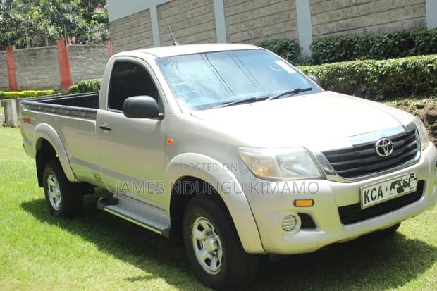 Toyota Hilux 2014 Beige