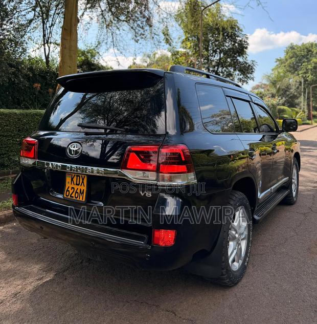 Toyota Land Cruiser Prado 2013 Black