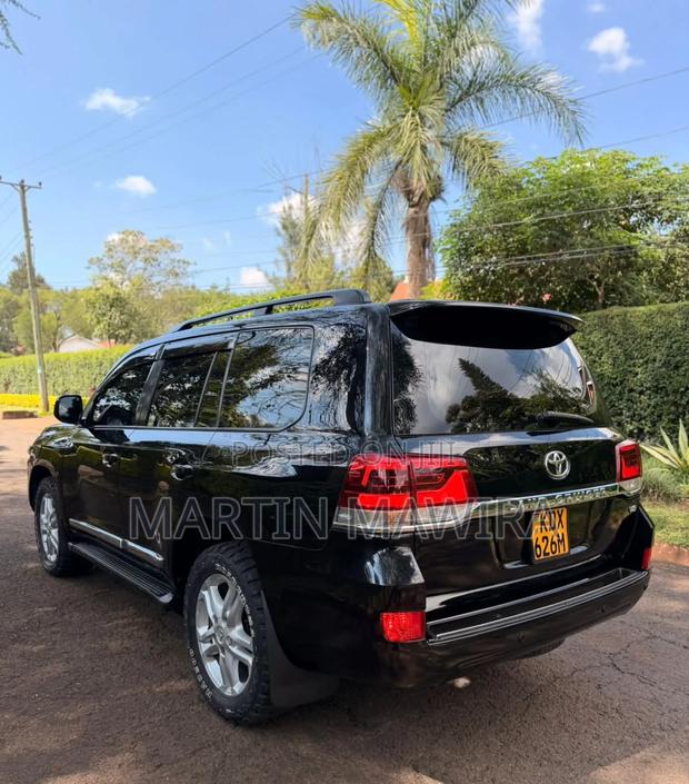 Toyota Land Cruiser Prado 2013 Black