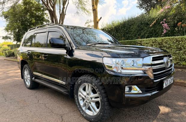 Toyota Land Cruiser Prado 2013 Black