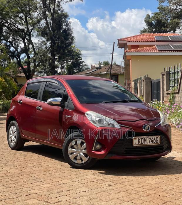 Toyota Vitz 1.5 FWD Hybrid 5dr 2017 Maroon