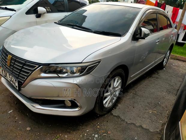 Toyota Premio 1.8 FWD 2016 Silver