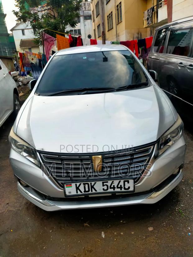 Toyota Premio 1.8 FWD 2016 Silver
