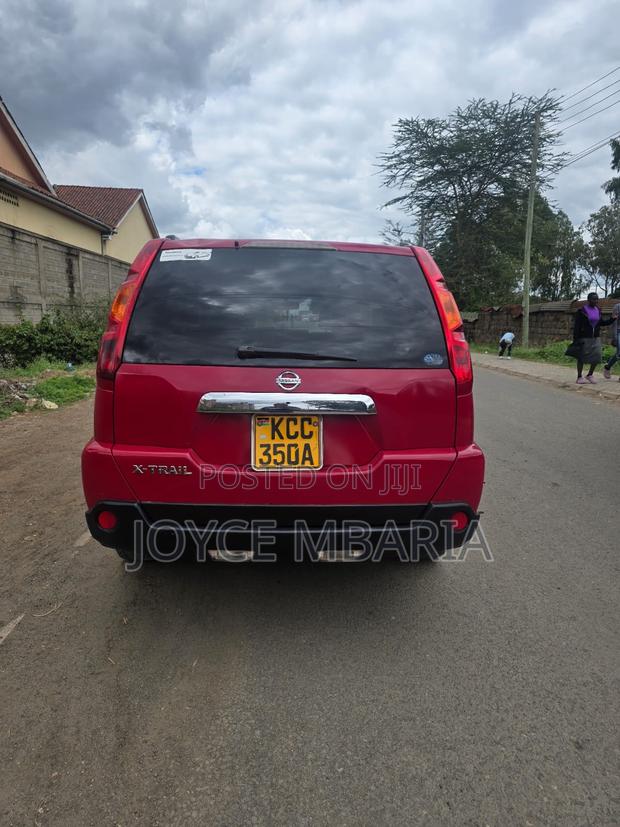 Nissan X-Trail 2010 Red
