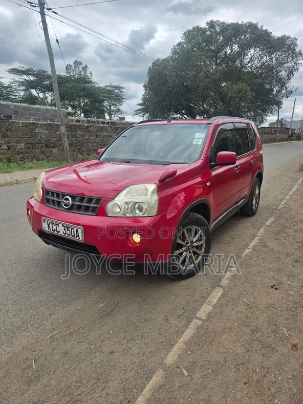 Nissan X-Trail 2010 Red