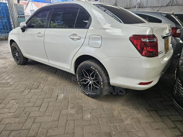 Toyota Axio 2017 White